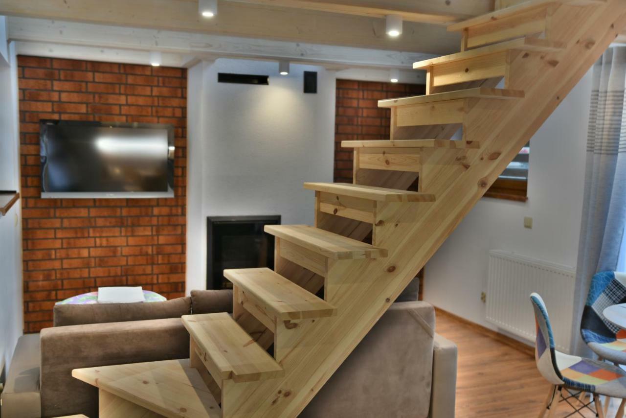 ウストカDomek - Apartament Marynarski Z Kominkiemアパートメント エクステリア 写真
